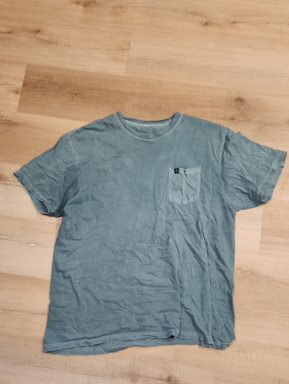 Vintage-Style Emerald Short Sleeve Pocket Tee